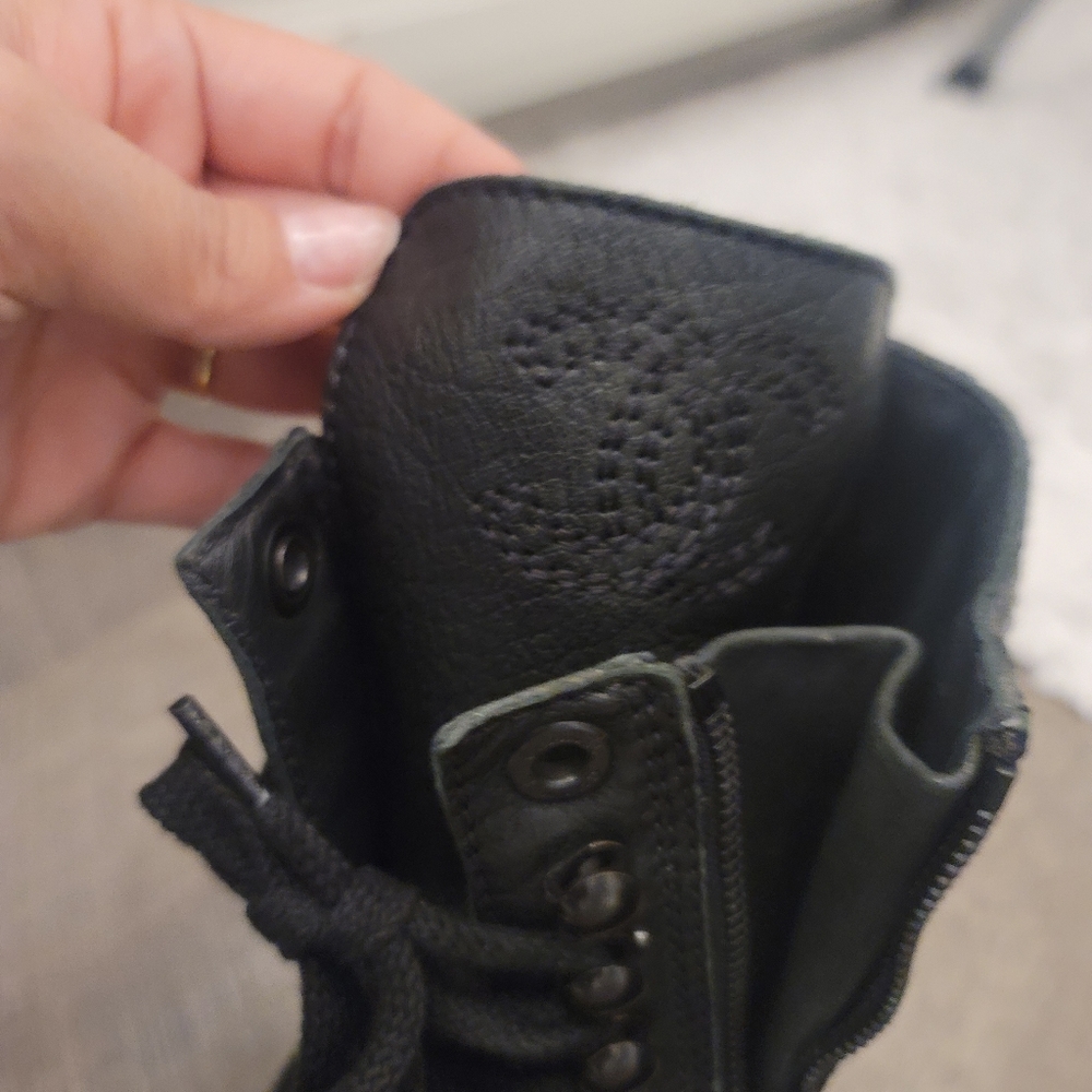Chanel combat boots - Picture 2 of 11